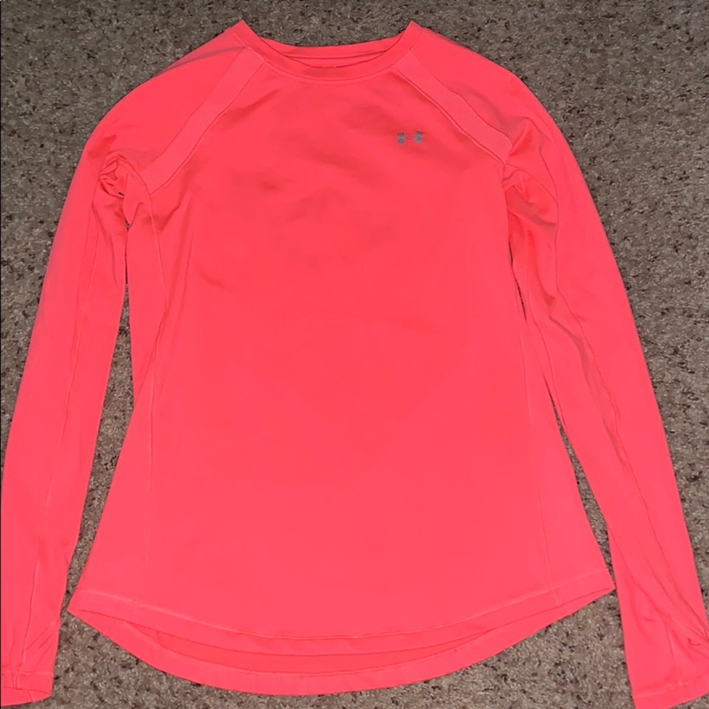 Pink Under Armour longe sleeve tee.